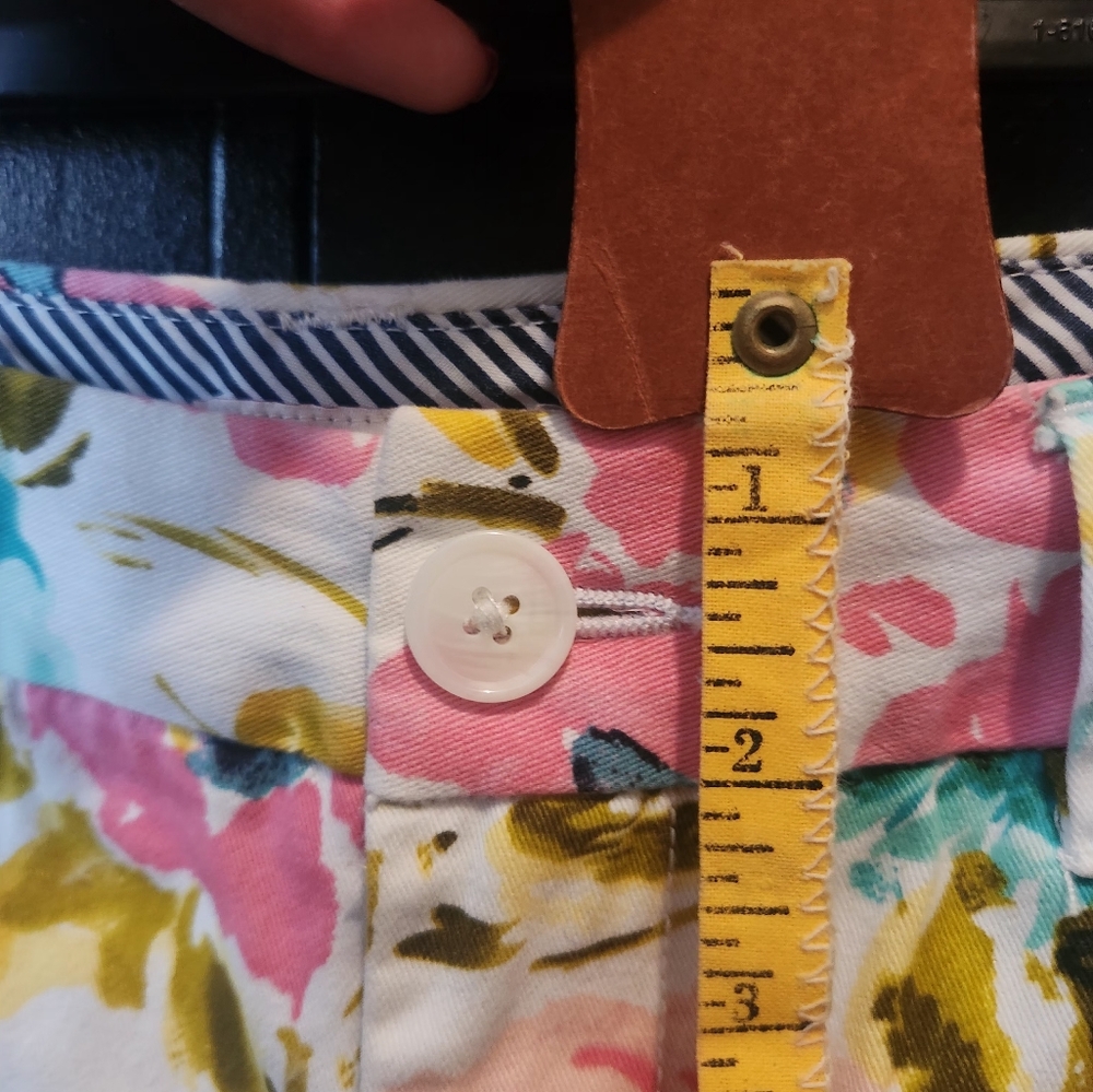 Merona floral shorts~size 2 - Picture 4 of 5